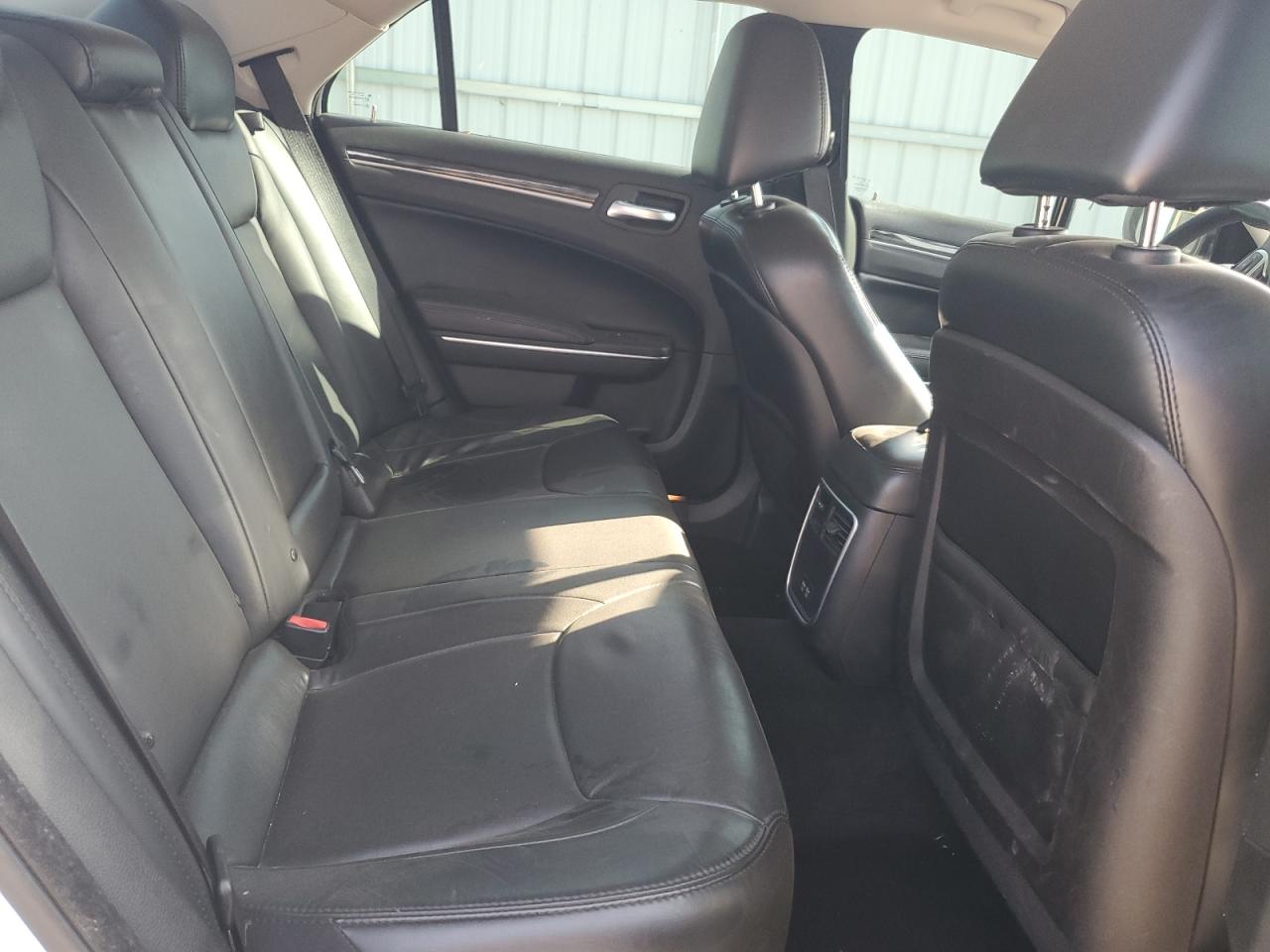 2016 Chrysler 300 Limited VIN: 2C3CCAAG0GH161450 Lot: 61992645