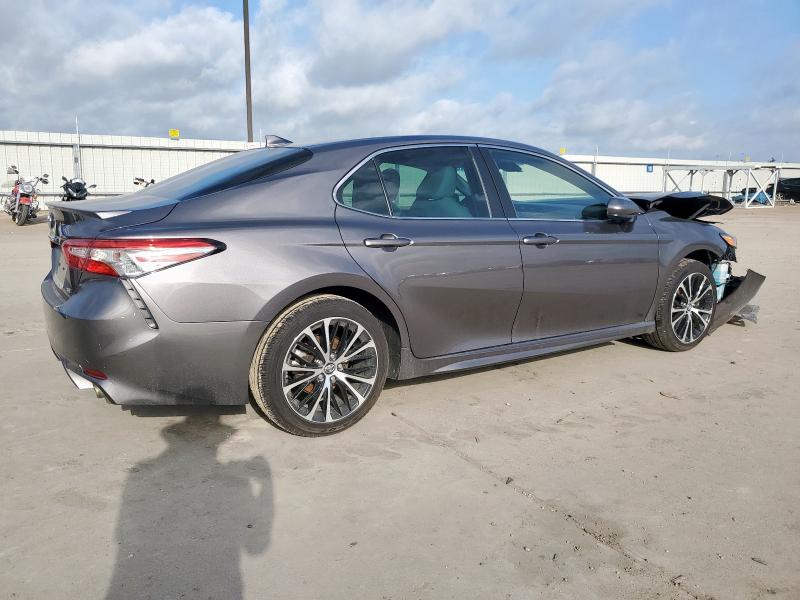  TOYOTA CAMRY 2019 Серый