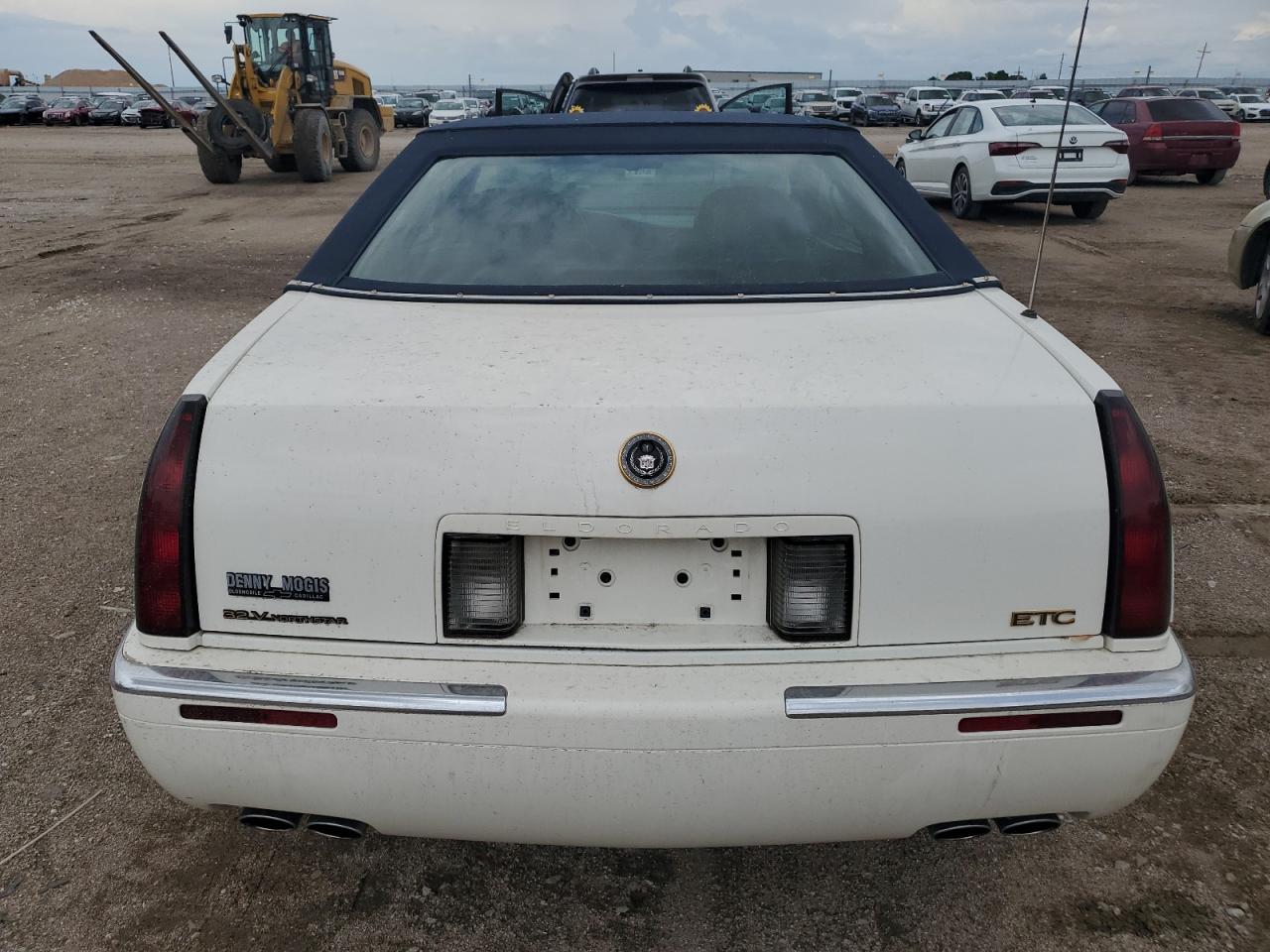 1997 Cadillac Eldorado Touring VIN: 1G6ET1290VU608053 Lot: 60600585