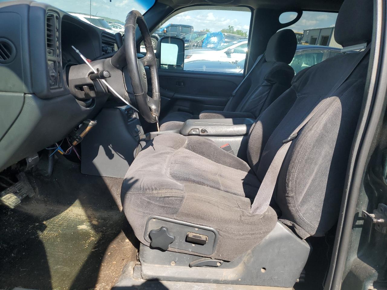 2002 Chevrolet Silverado K1500 Heavy Duty VIN: 1GCGK13U02F126310 Lot: 61387235