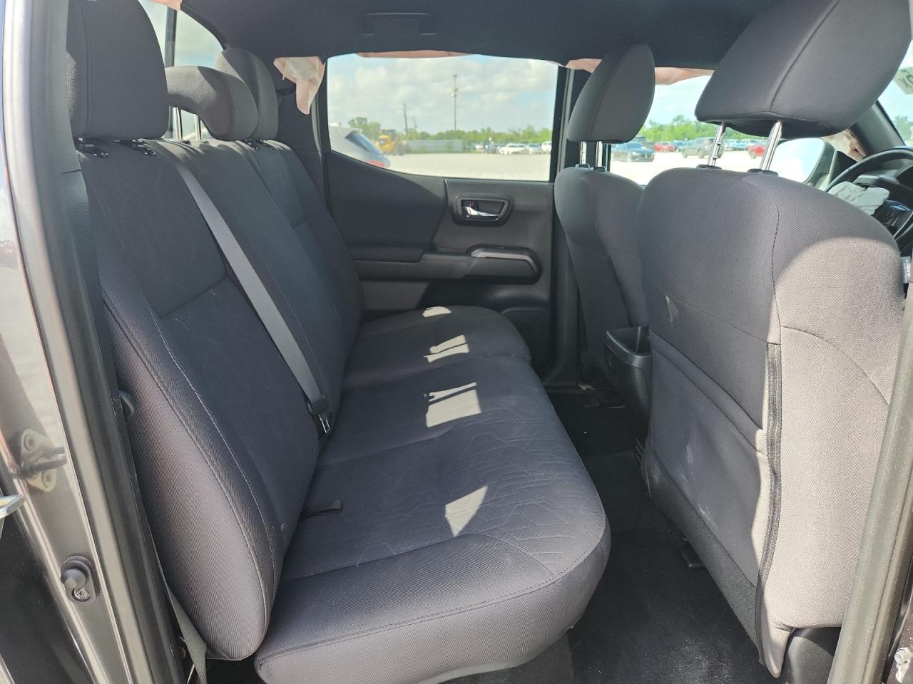 3TMCZ5AN2KM192497 2019 Toyota Tacoma Double Cab