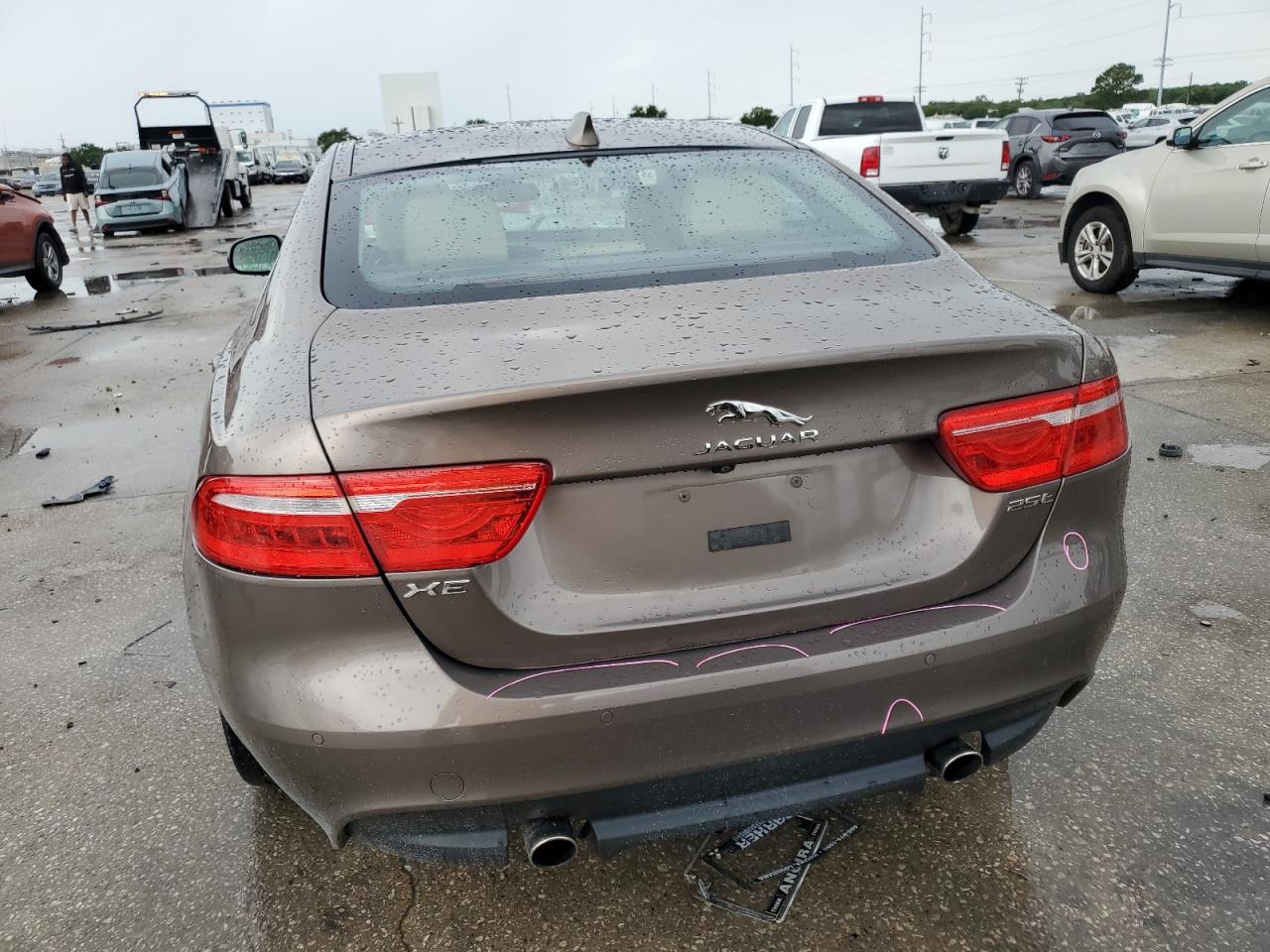 2017 Jaguar Xe Prestige VIN: SAJAE4BG8HA958124 Lot: 61039615