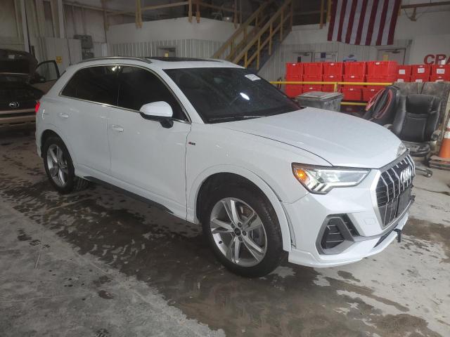  AUDI Q3 2021 Белы