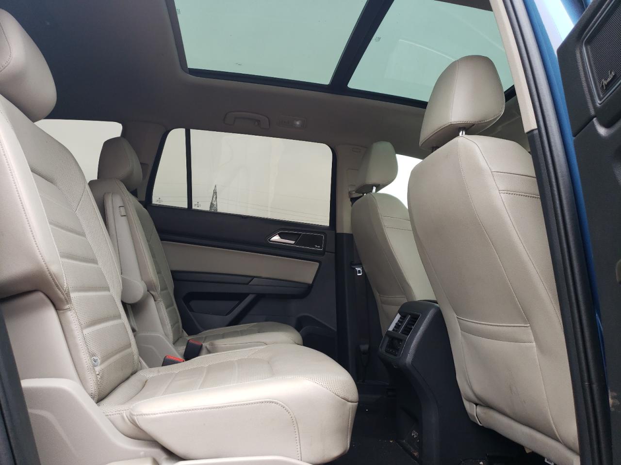 2019 Volkswagen Atlas Sel Premium VIN: 1V2NR2CAXKC564539 Lot: 61960565