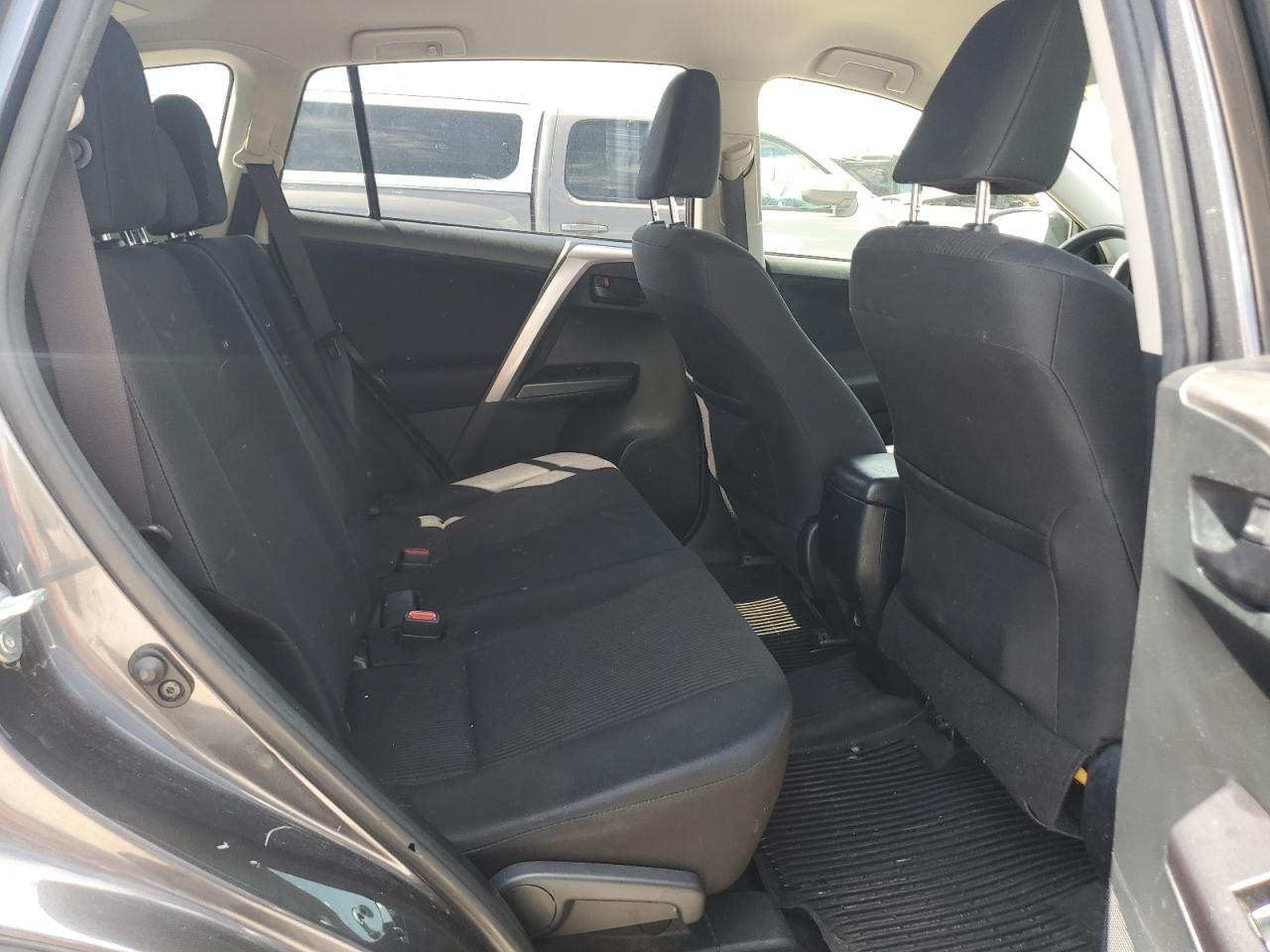 2017 Toyota Rav4 Le VIN: JTMBFREVXHJ123049 Lot: 60326805