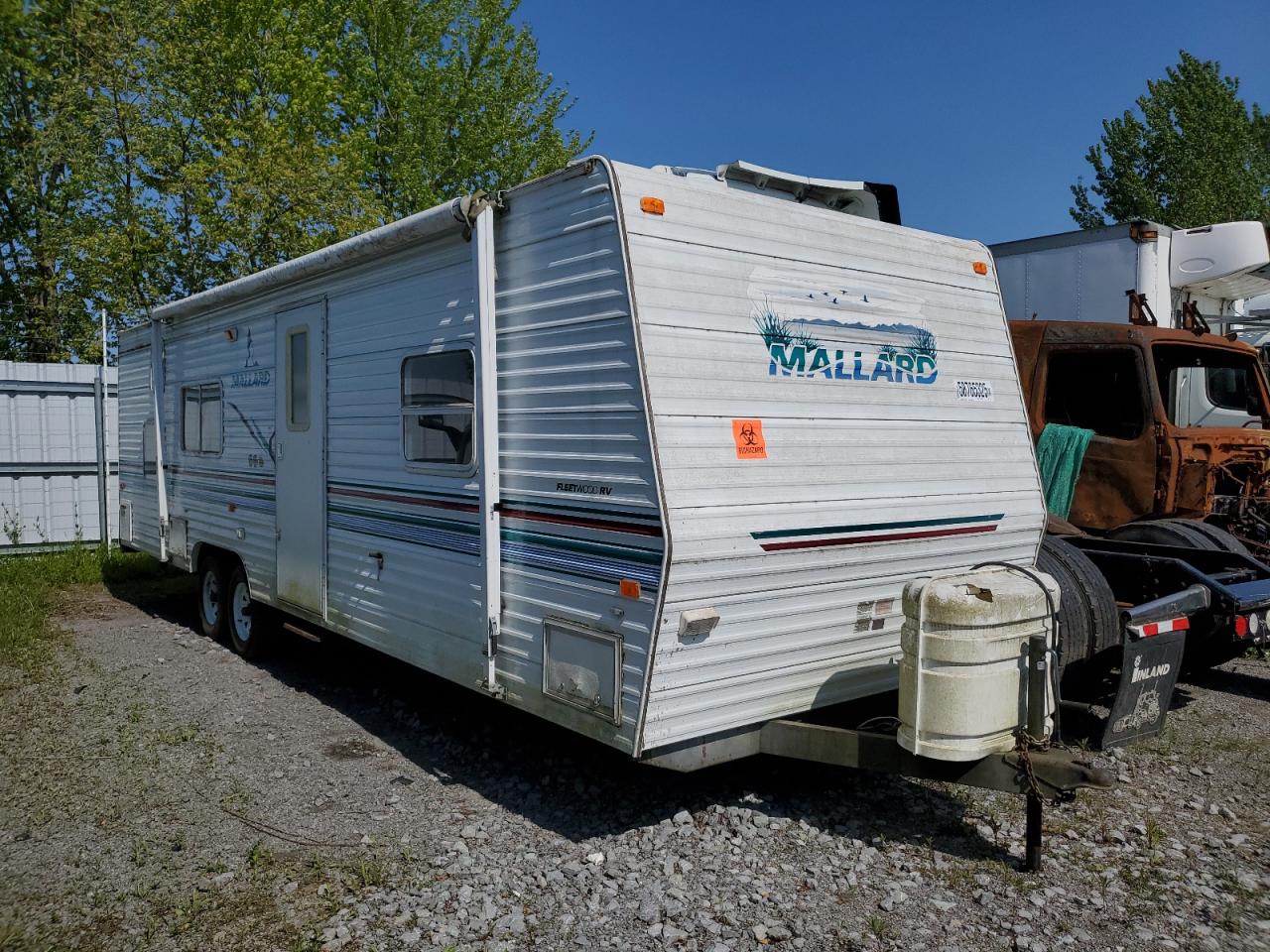 Bowmanville, ON에서 판매 중인 2001 Fleetwood Mallard - Top/Roof