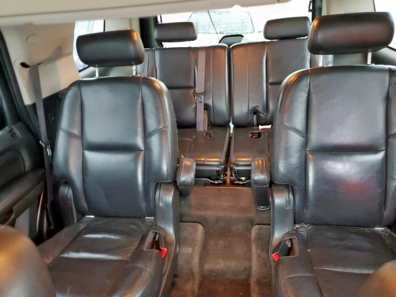 2008 Cadillac Escalade Luxury VIN: 1GYEC63808R233010 Lot: 60818005