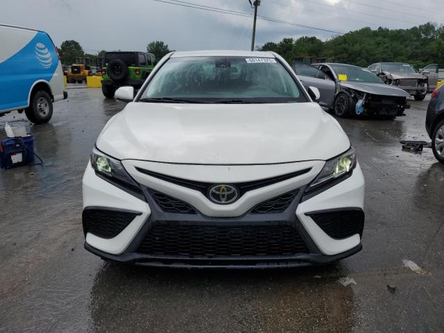  TOYOTA CAMRY 2021 White