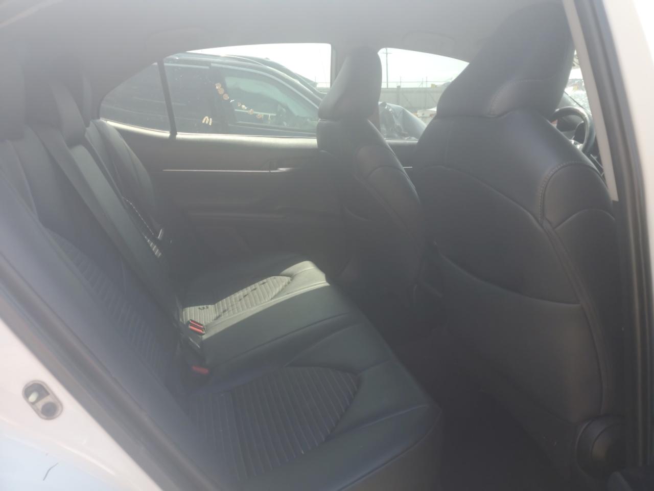 2019 Toyota Camry L VIN: 4T1B11HK9KU828945 Lot: 62388185