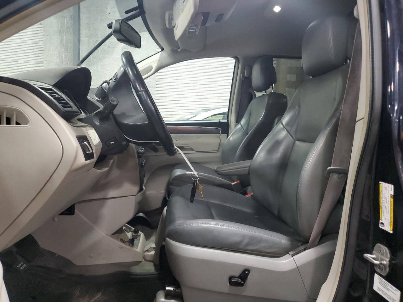 2010 Volkswagen Routan Se VIN: 2V4RW3D15AR296219 Lot: 61959615