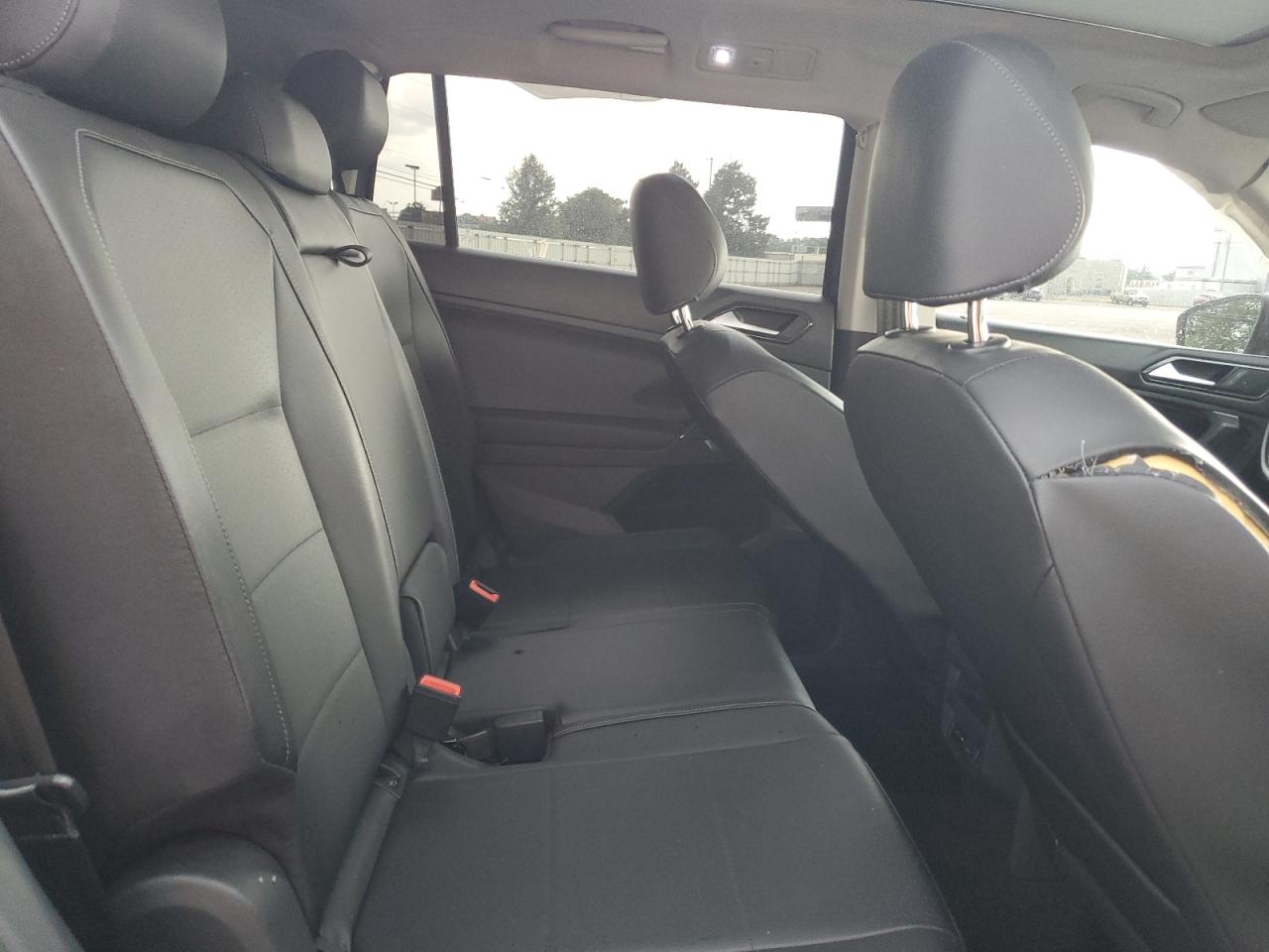 VOLKSWAGEN TIGUAN 2018 VIN 3VV3B7AX8JM103579 photo 11