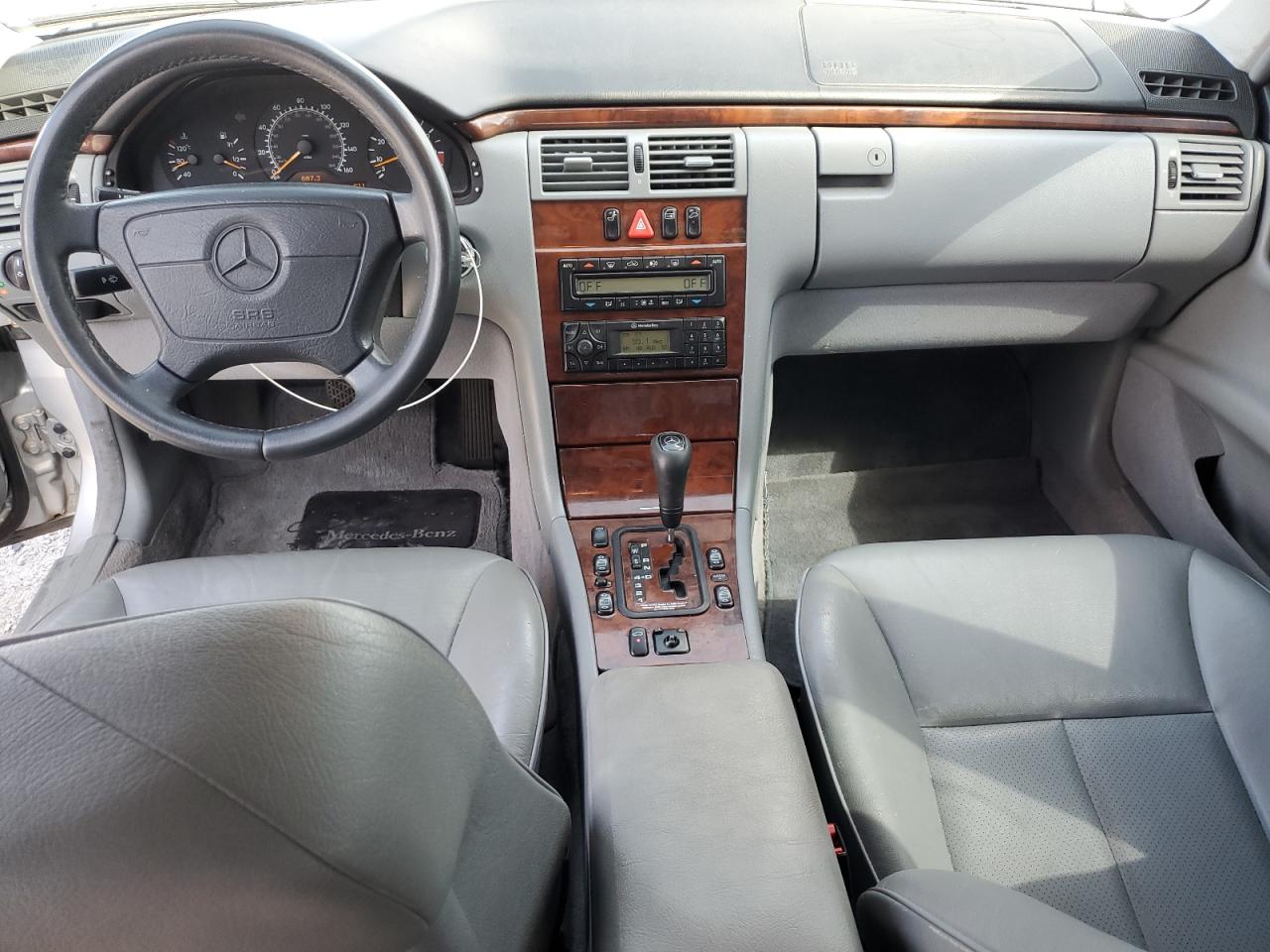 1999 Mercedes-Benz E 320 VIN: WDBJF65H6XA944277 Lot: 62394415