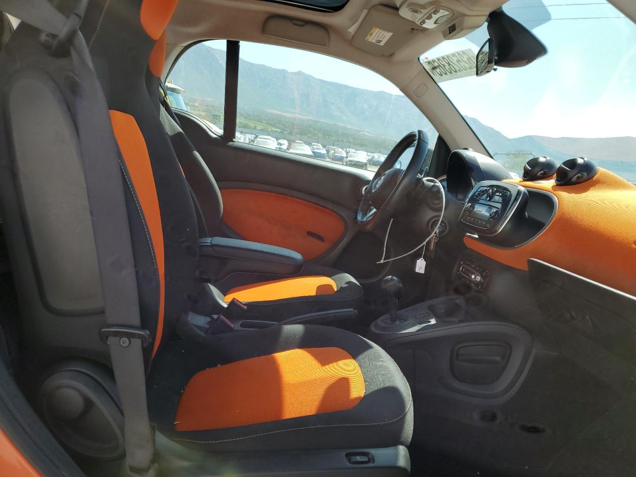 SMART FORTWO 2016 VIN WMEFJ5DA5GK073372 фото 10