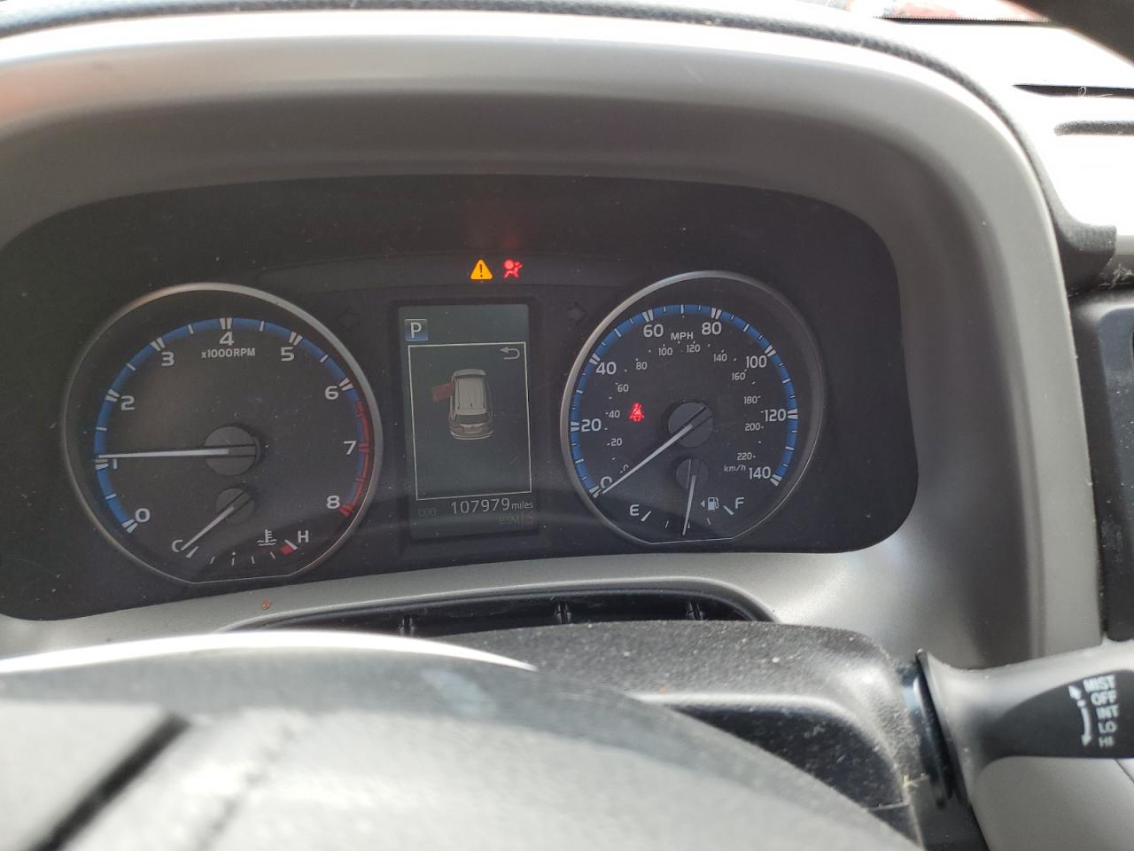 2T3RFREV2JW744016 2018 Toyota Rav4 Adventure