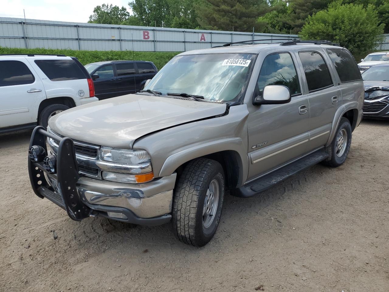 2001 Chevrolet Tahoe K1500 zu verkaufen in Davison, MI - Front End