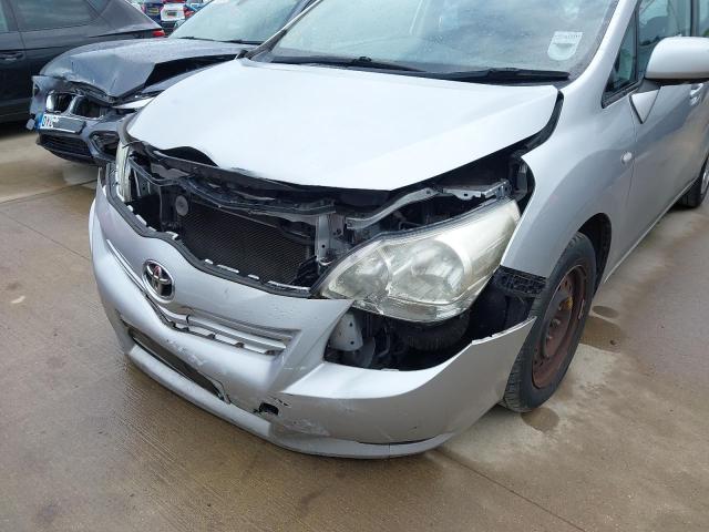 2011 TOYOTA VERSO T2 V