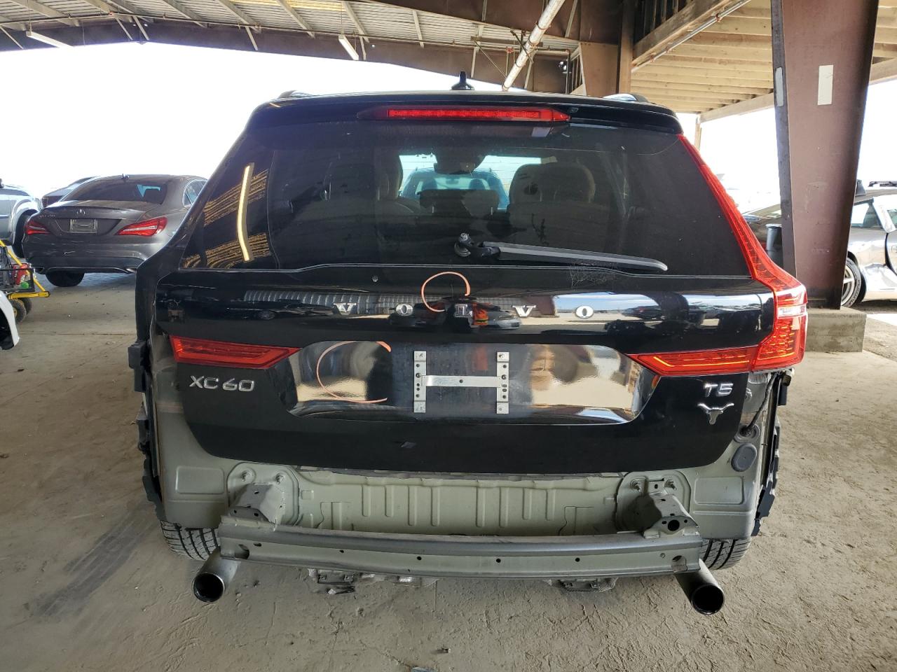2019 Volvo Xc60 T5 Momentum VIN: LYV102DK3KB251872 Lot: 62732575