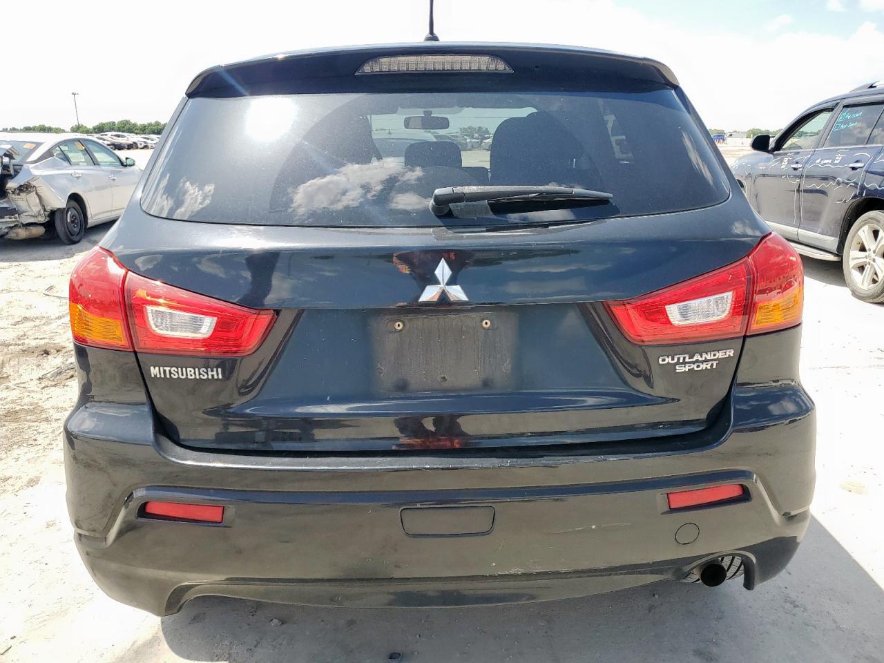 2011 Mitsubishi Outlander Sport Es VIN: JA4AP3AU2BZ011478 Lot: 60778665