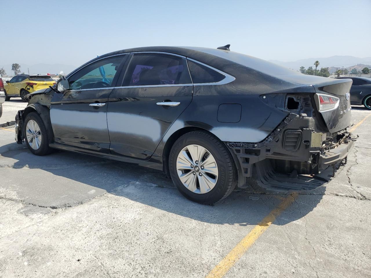 HYUNDAI SONATA 2019 VIN KMHE24L37KA090494 photo 2