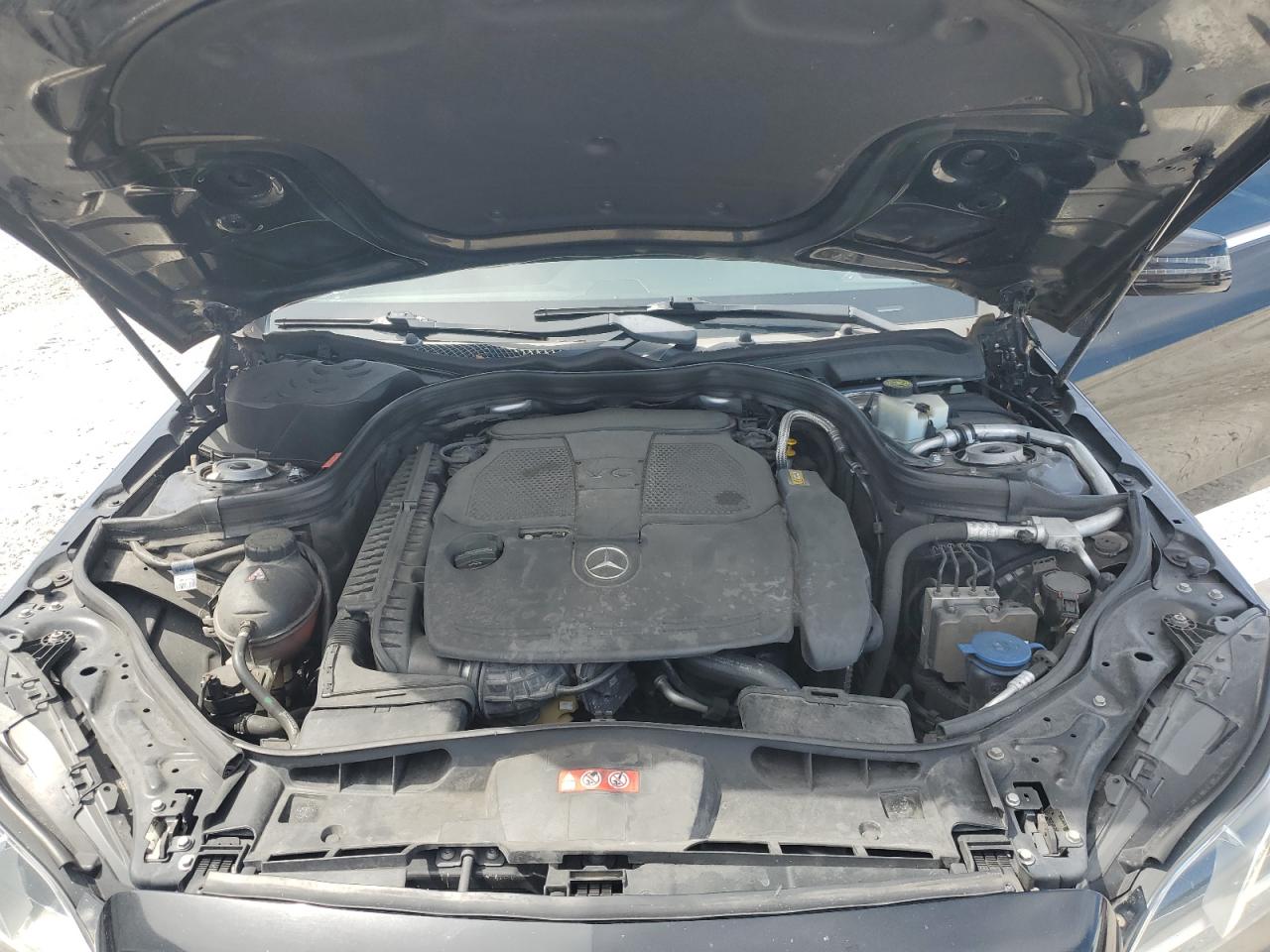 MERCEDES-BENZ E-CLASS 2016 VIN WDDHF5KB2GB297614 zdjęcie 11