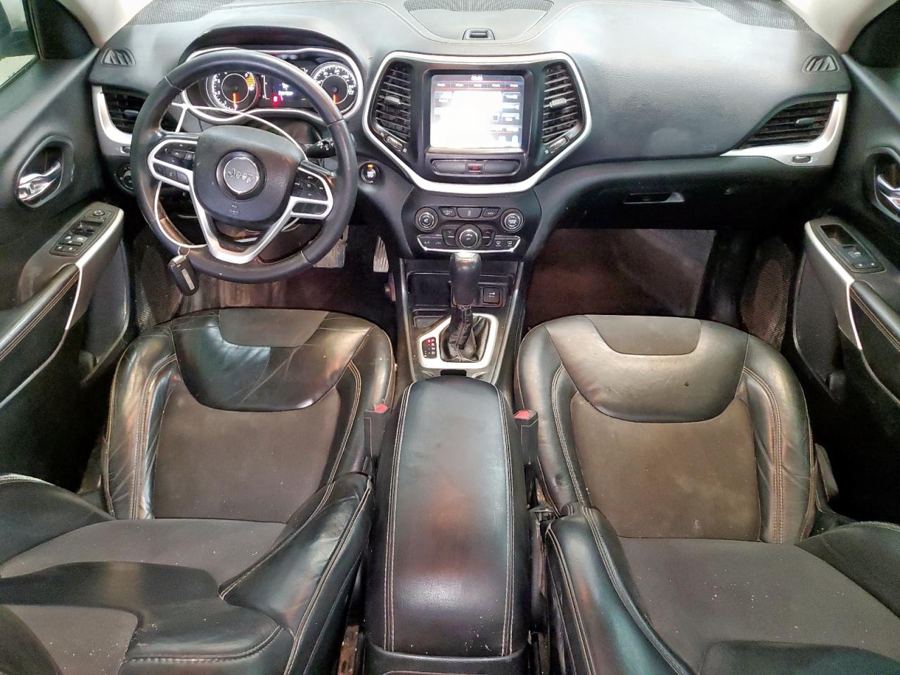 2018 Jeep Cherokee Latitude Plus VIN: 1C4PJLLB1JD542597 Lot: 61545105