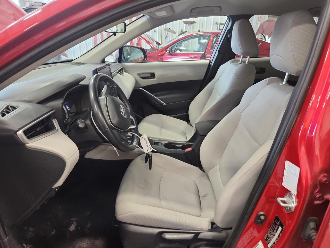 2022 Toyota Corolla Cross Le VIN: 7MUCAAAG1NV033692 Lot: 61725765