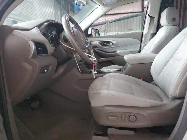  CHEVROLET TRAVERSE 2018 Srebrny