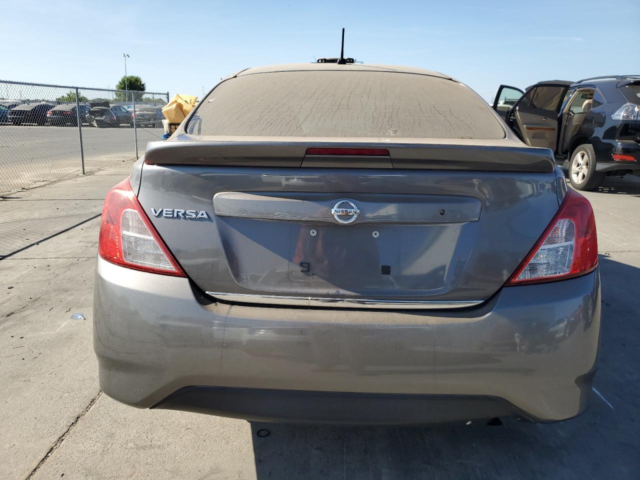 NISSAN VERSA 2017 VIN 3N1CN7AP8HL864511 photo 6