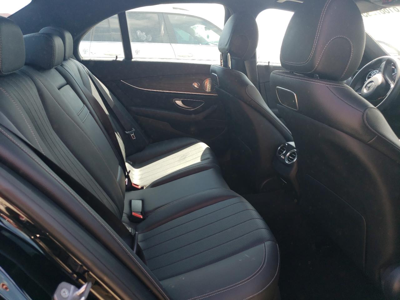 2018 Mercedes-Benz E 400 4Matic VIN: WDDZF6GB6JA368135 Lot: 61687295