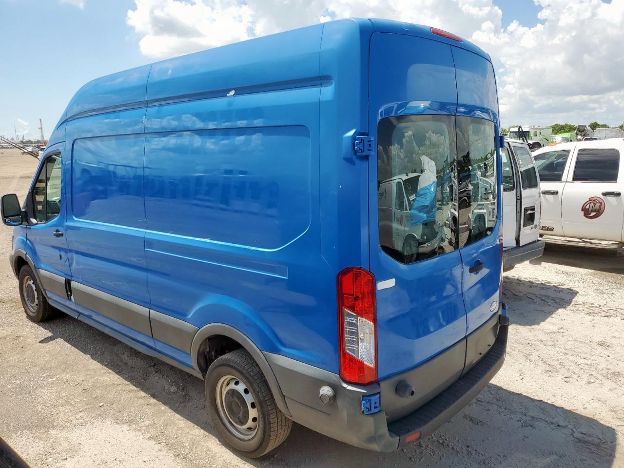 FORD TRANSIT 2015 VIN 1FTYR2XM4FKA62205 photo 2