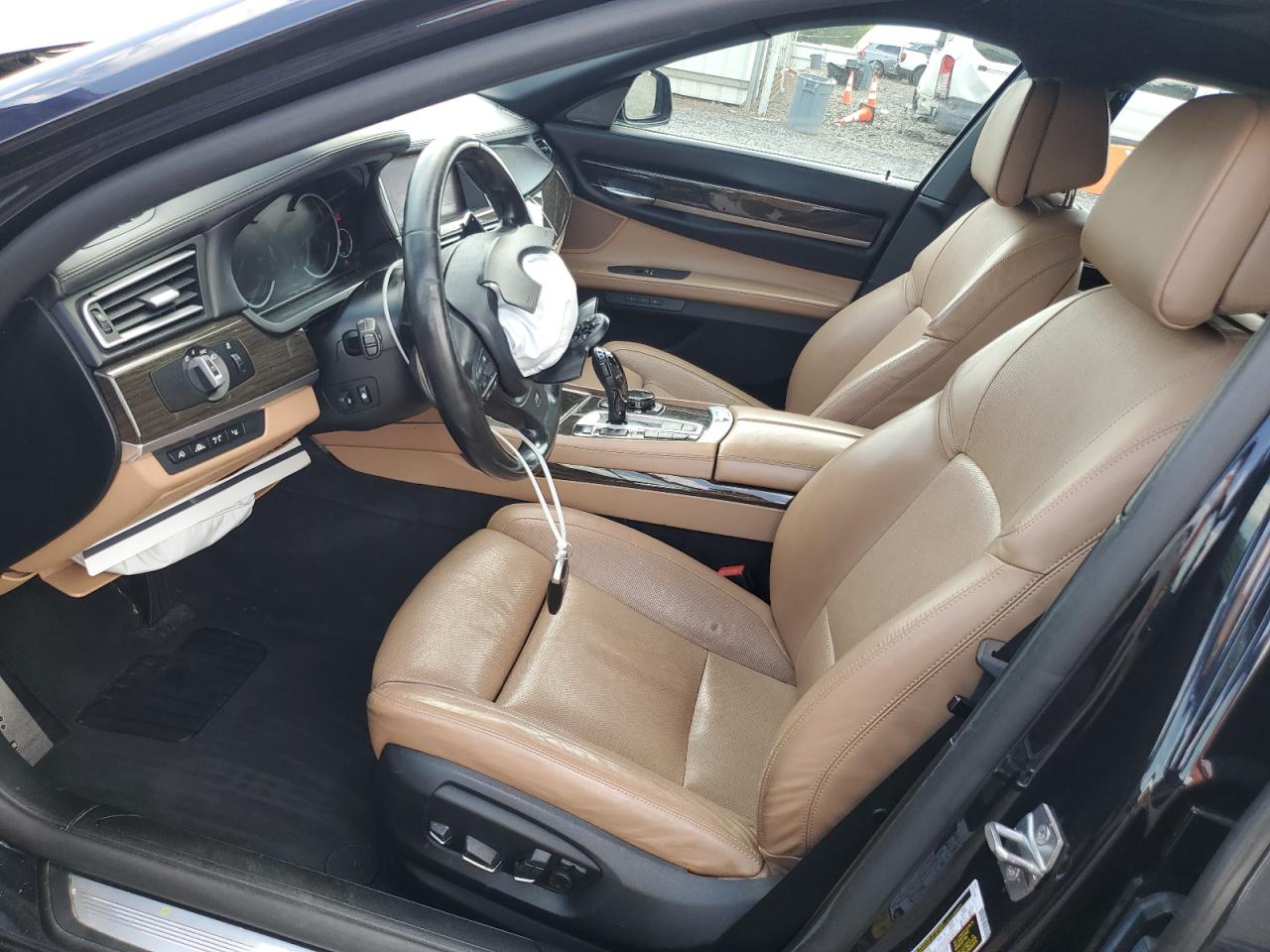 2015 BMW 750 Xi VIN: WBAYB6C58FD966084 Lot: 61875325