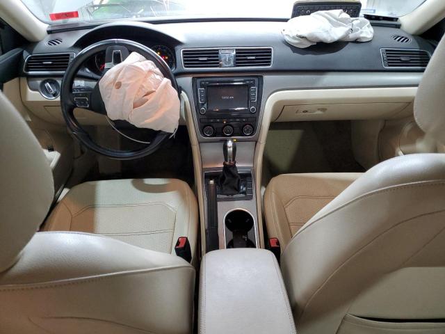 Sedans VOLKSWAGEN PASSAT 2014 Silver