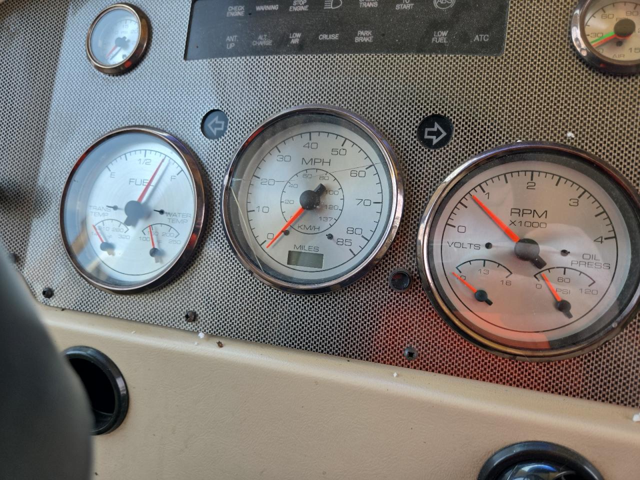 ROADMASTER RAIL ALL MODELS 2004 VIN 1RF42464742029916 photo 8