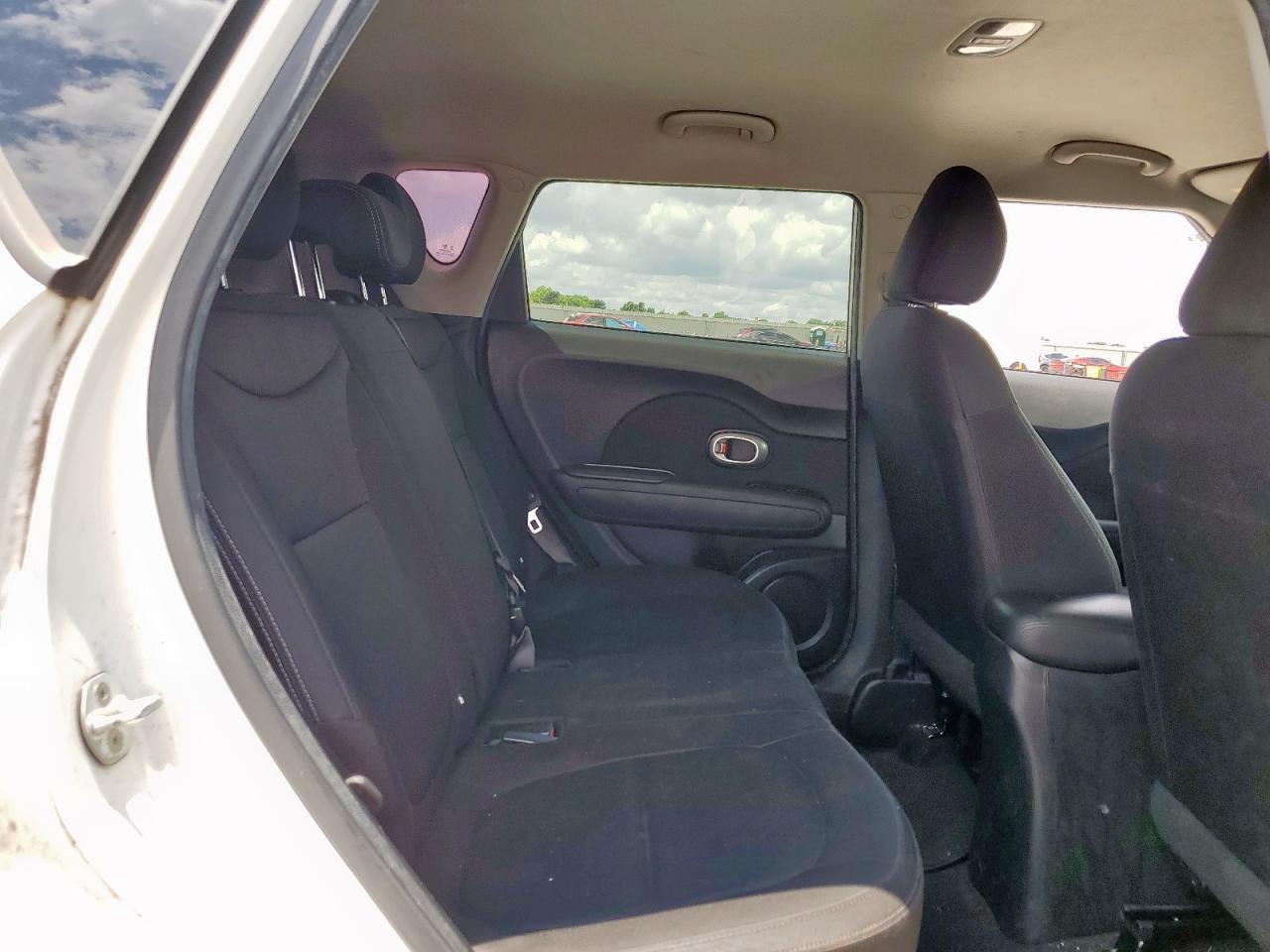 KIA SOUL 2016 VIN KNDJN2A27G7394552 zdjęcie 10
