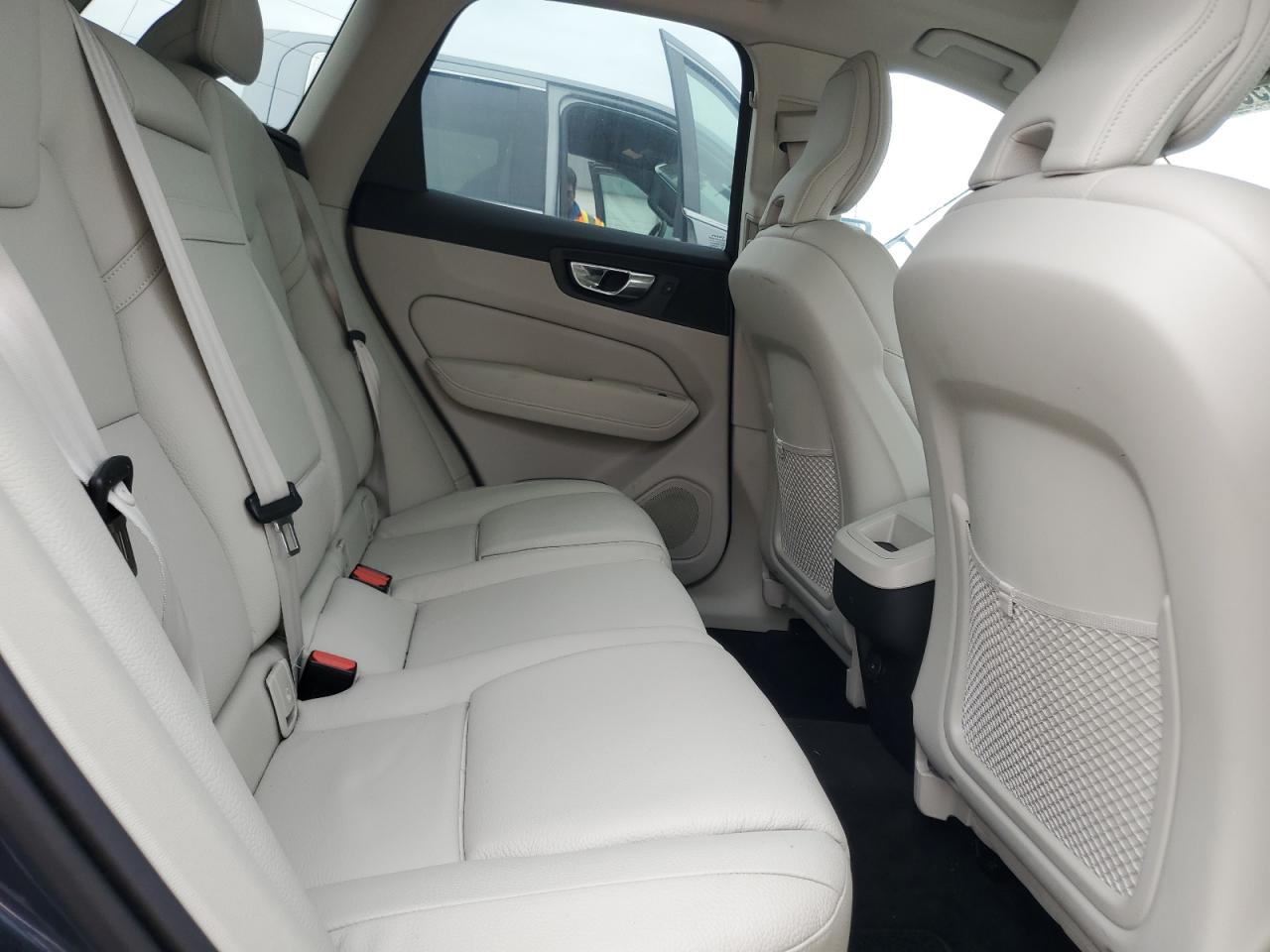 2021 Volvo Xc60 T5 Momentum VIN: YV4102RK5M1881487 Lot: 59595975