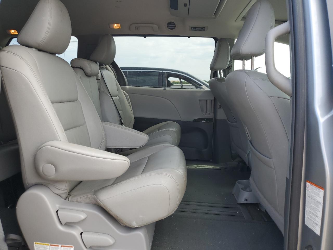 2015 Toyota Sienna Xle VIN: 5TDYK3DC2FS529006 Lot: 62750995