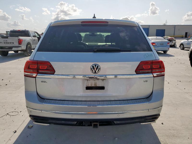  VOLKSWAGEN ATLAS 2018 Серебристый