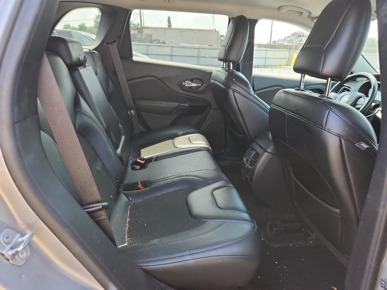 2019 Jeep Cherokee Latitude Plus VIN: 1C4PJMLB3KD425143 Lot: 62113345