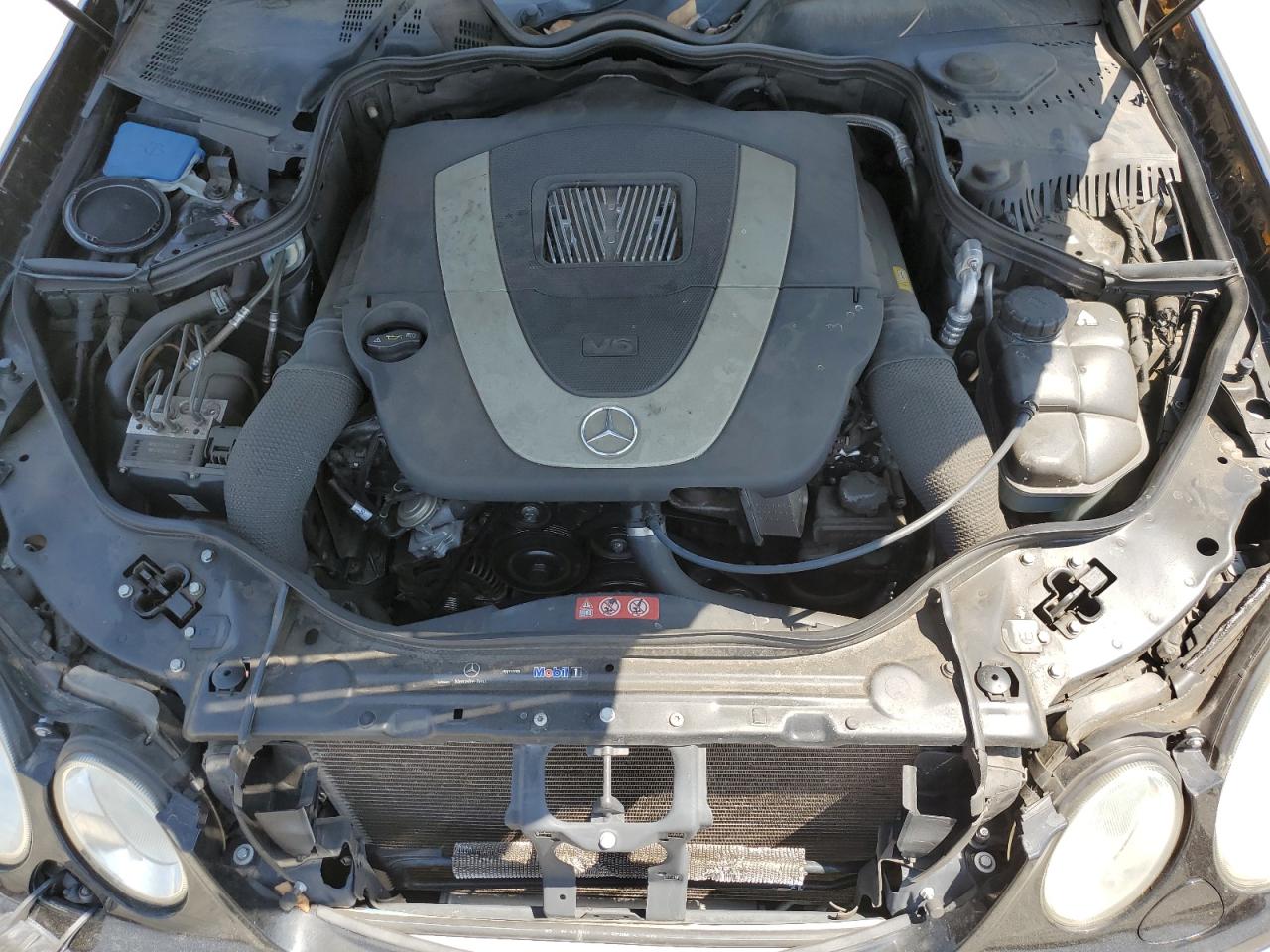 MERCEDES-BENZ E-CLASS 2009 VIN WDBUF56X59B420841 photo 11