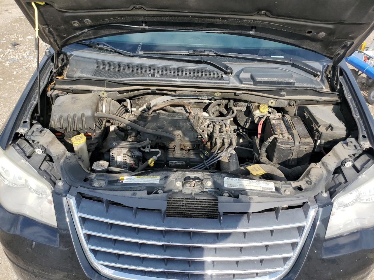 2010 Chrysler Town & Country Touring VIN: 2A4RR5D19AR432388 Lot: 62671385