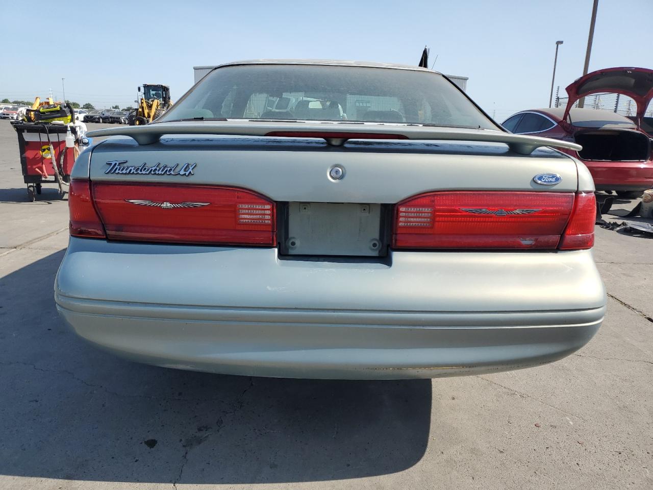 1997 Ford Thunderbird Lx VIN: 1FALP6241VH161841 Lot: 62095805