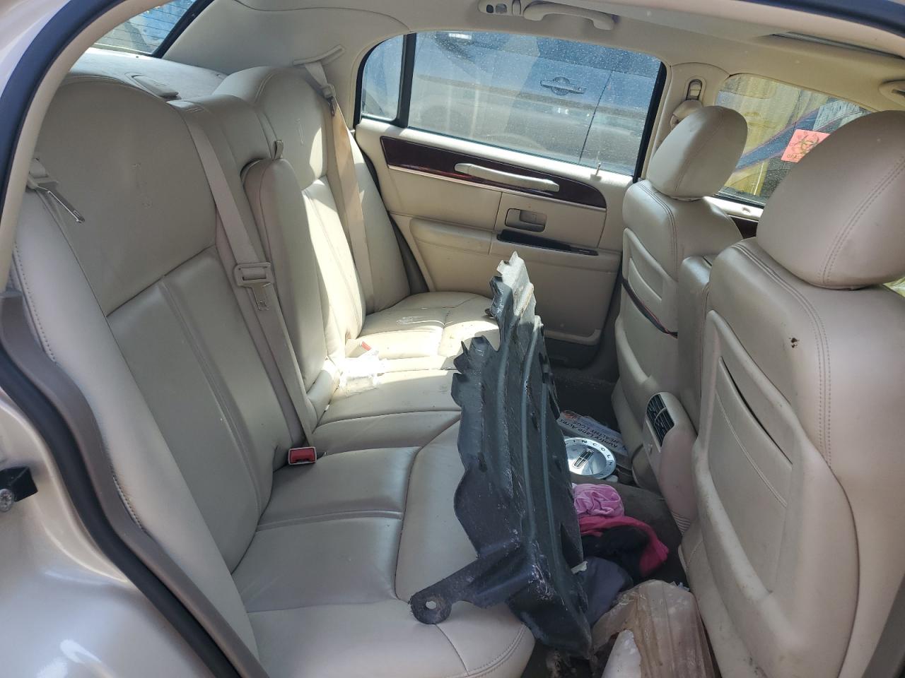 2003 Lincoln Town Car Cartier VIN: 1LNHM83W03Y654097 Lot: 61577105