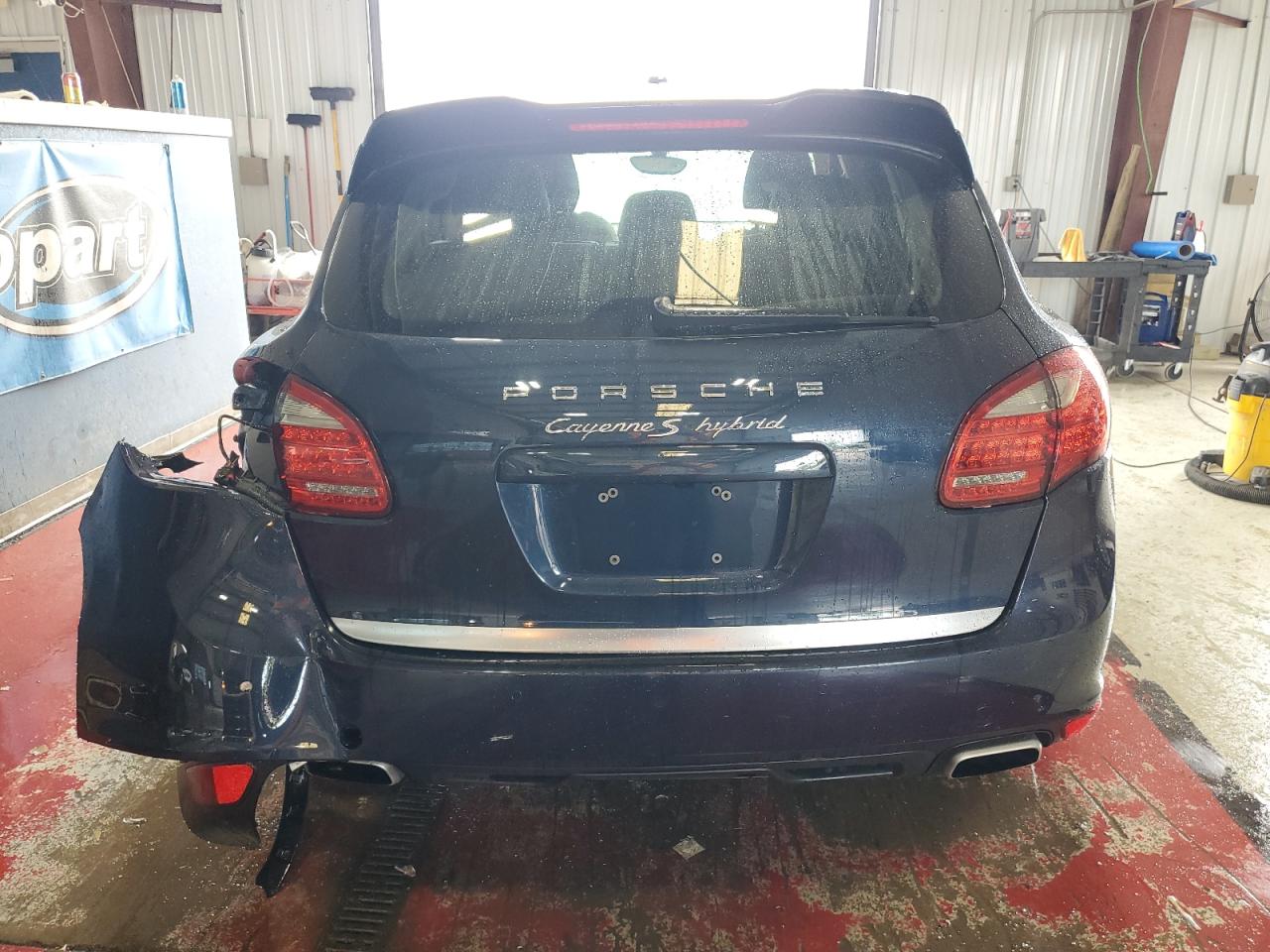 2013 Porsche Cayenne S Hybrid VIN: WP1AE2A24DLA15881 Lot: 61394285