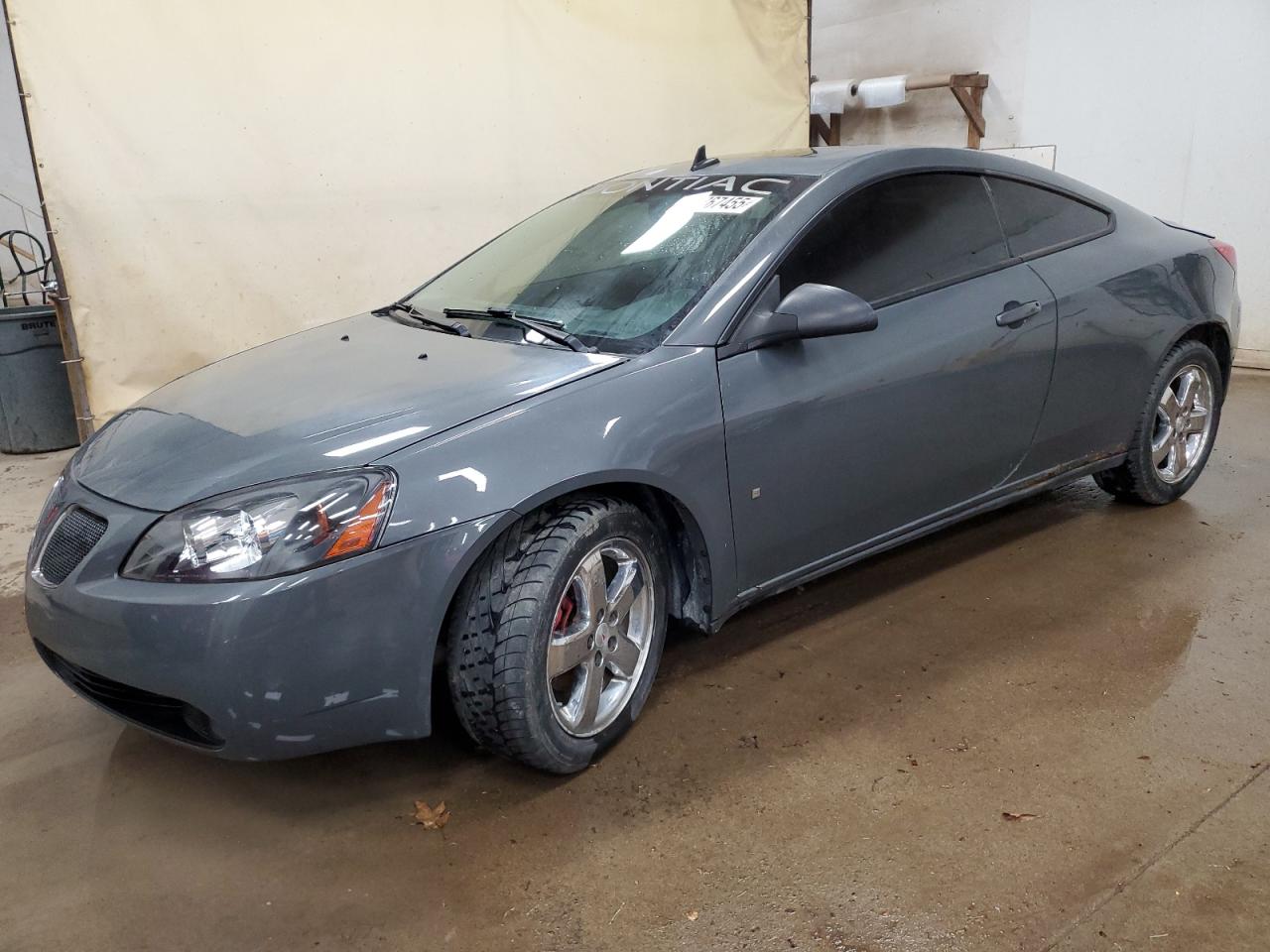 2009 Pontiac G6 Gt for Sale in Davison, MI - Minor Dent/Scratches