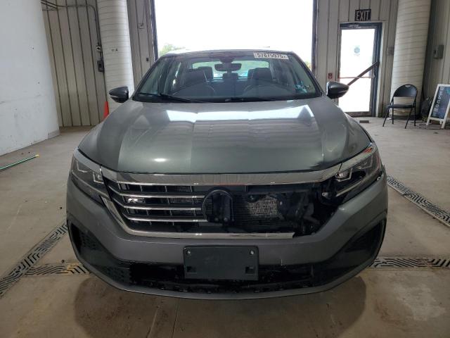  VOLKSWAGEN PASSAT 2020 Серый