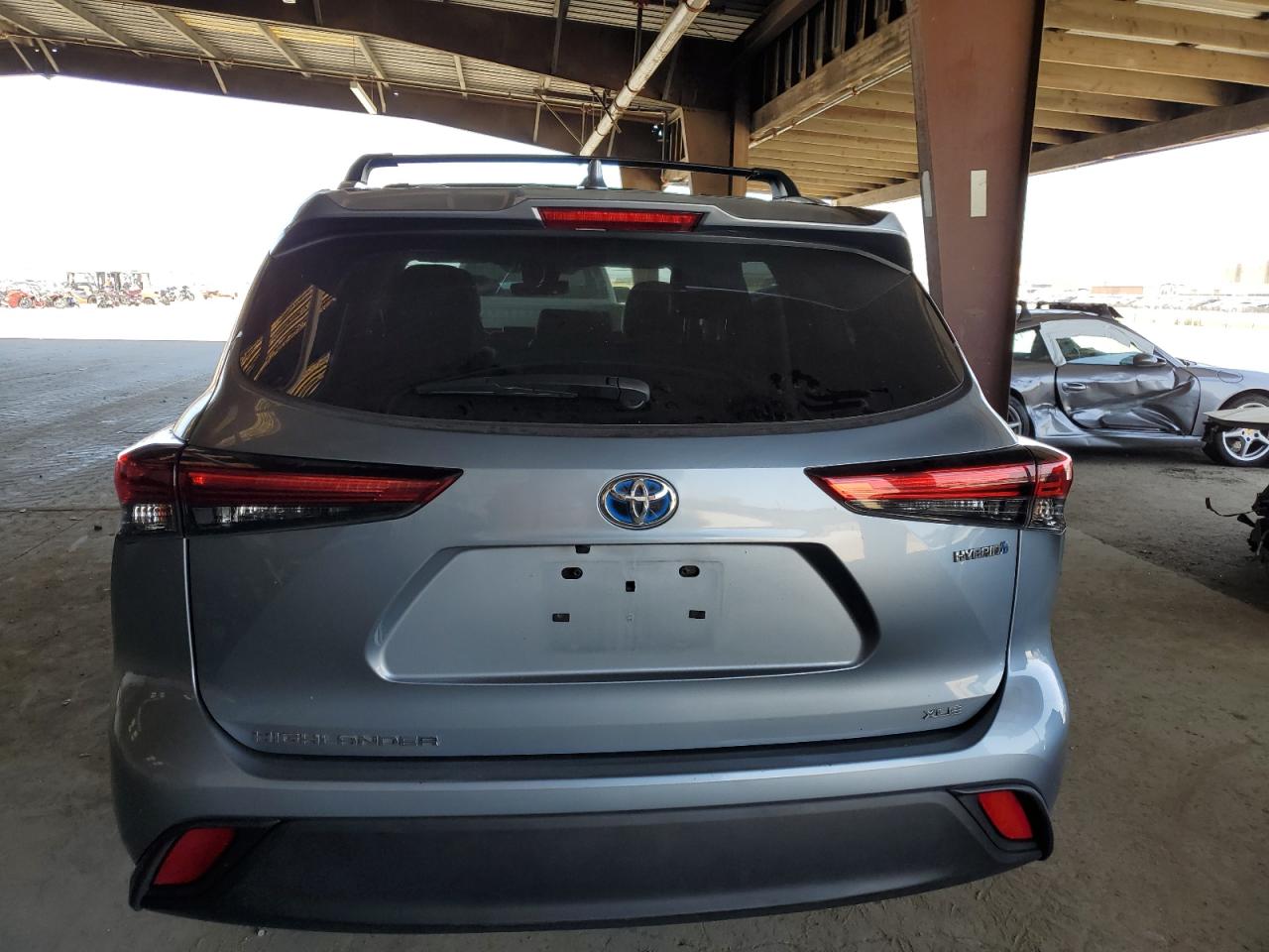 TOYOTA HIGHLANDER 2023 VIN 5TDKBRCH3PS588301 zdjęcie 6