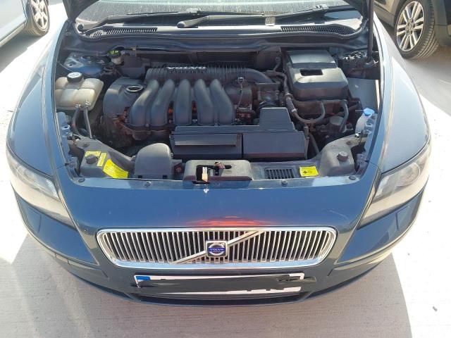 2005 VOLVO V50 SE