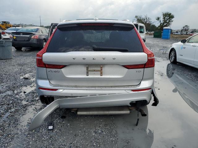  VOLVO XC60 2021 Srebrny