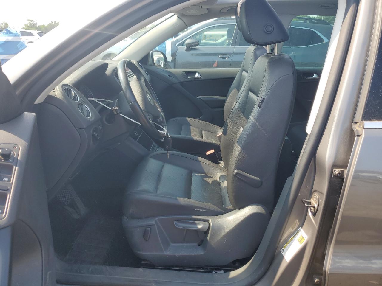 2010 Volkswagen Tiguan Se VIN: WVGBV7AX5AW529484 Lot: 62807895