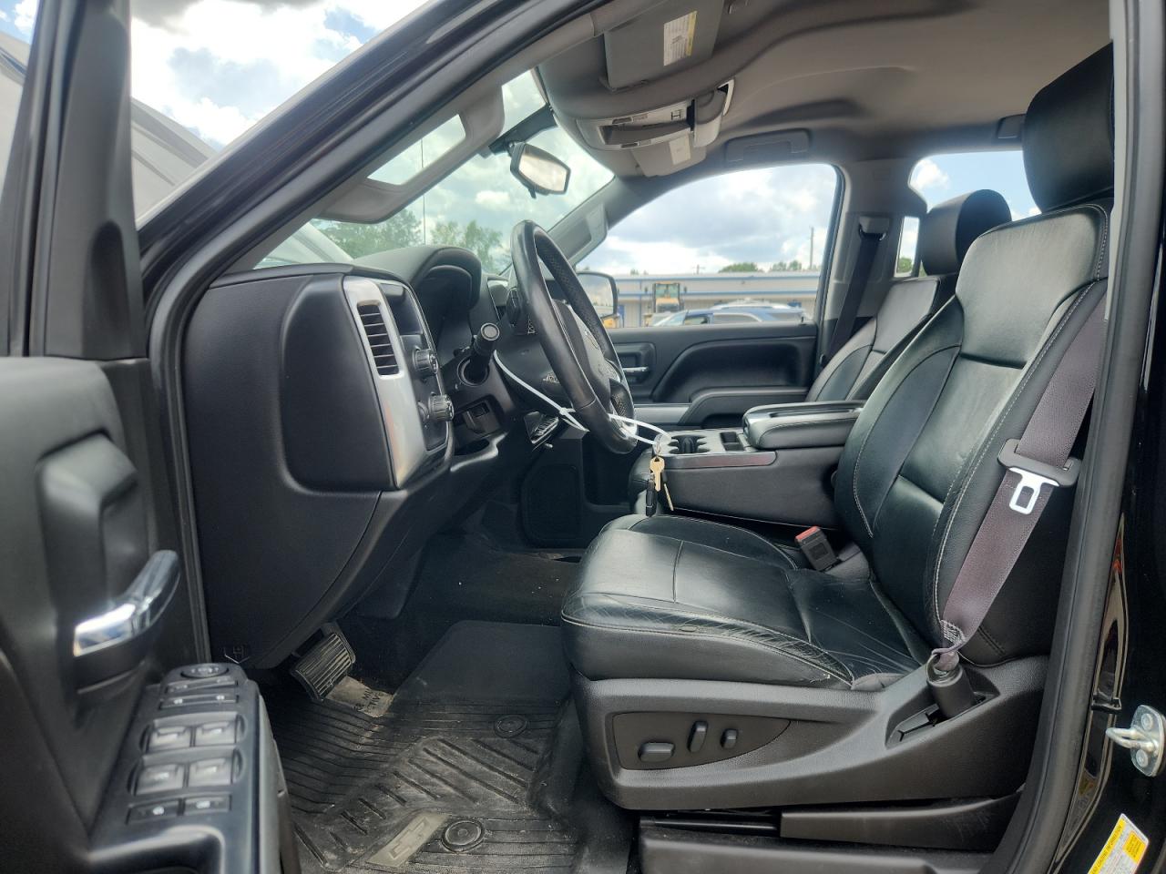 2017 Chevrolet Silverado K1500 Lt VIN: 3GCUKREC1HG117564 Lot: 63029175